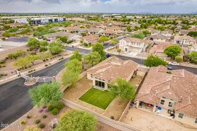 8987 W Seldon Lane, Peoria, AZ 85345 - Photo 40