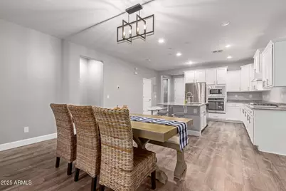 8987 W Seldon Lane, Peoria, AZ 85345 - Photo 8