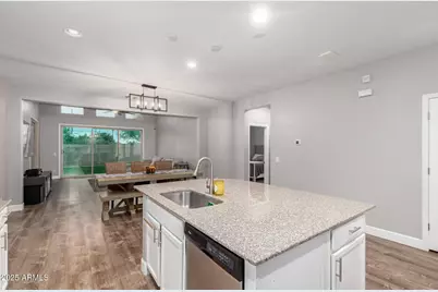 8987 W Seldon Lane, Peoria, AZ 85345 - Photo 14