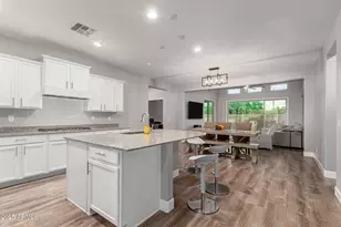 8987 W Seldon Ln, Peoria, AZ 85345 - Photo 10