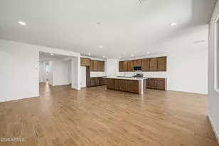 30385 W Hackberry Ln, Buckeye, AZ 85396 - Photo 8