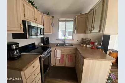 2126 S Dakota Avenue, Apache Junction, AZ 85119 - Photo 8