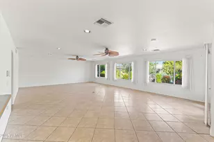 10902 W Brookside Dr, Sun City, AZ 85351 - Photo 12