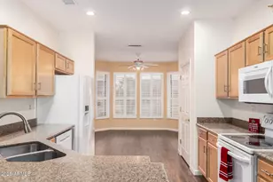 15764 W Silver Breeze Dr, Surprise, AZ 85374 - Photo 16