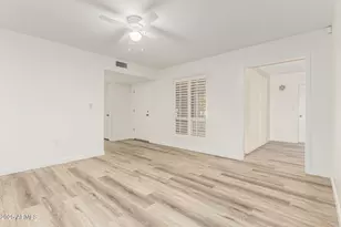 10607 W El Capitan Cir, Sun City, AZ 85351 - Photo 8