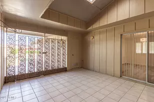 10607 W El Capitan Cir, Sun City, AZ 85351 - Photo 6