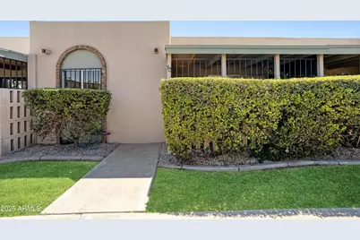 8145 N Central Avenue #13, Phoenix, AZ 85020 - Photo 1