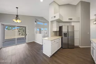 4338 E South Fork Dr, Phoenix, AZ 85044 - Photo 10