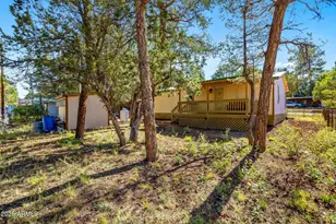 2064 Pinewood Dr, Overgaard, AZ 85933 - Photo 22