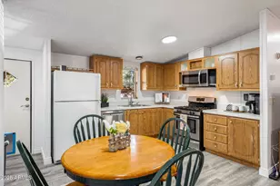 2064 Pinewood Dr, Overgaard, AZ 85933 - Photo 10