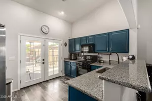 15425 W Hope Dr, Surprise, AZ 85379 - Photo 2