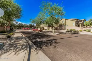 15240 N 142nd Ave, Surprise, AZ 85379 - Photo 2