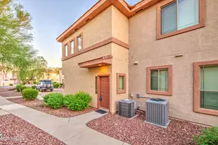 42424 N Gavilan Peak Pkwy, Anthem, AZ 85086 - Photo 2