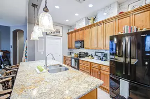 42424 N Gavilan Peak Pkwy, Anthem, AZ 85086 - Photo 4