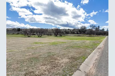 1090 E Amber Way #3, Camp Verde, AZ 86322 - Photo 8