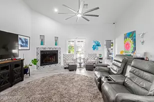 6030 E Winchcomb Dr, Scottsdale, AZ 85254 - Photo 4