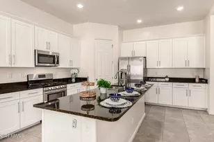 10502 W Swayback Pass, Peoria, AZ 85383 - Photo 8