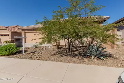 10502 W Swayback Pass, Peoria, AZ 85383 - Photo 6