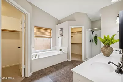 510 S Lagoon Drive, Gilbert, AZ 85233 - Photo 22