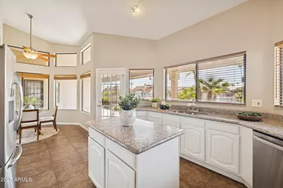 510 S Lagoon Drive, Gilbert, AZ 85233 - Photo 14
