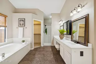 510 S Lagoon Dr, Gilbert, AZ 85233 - Photo 46