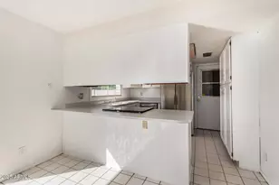 2201 W Topeka Dr, Phoenix, AZ 85027 - Photo 12