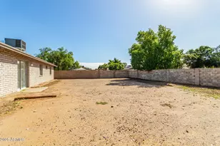 2201 W Topeka Dr, Phoenix, AZ 85027 - Photo 34