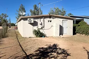 735 E 3rd St, Douglas, AZ 85607 - Photo 18
