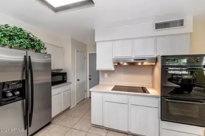 10303 W Prairie Hills Circle, Sun City, AZ 85351 - Photo 12