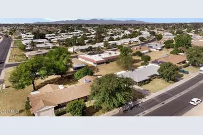 10303 W Prairie Hills Circle, Sun City, AZ 85351 - Photo 6