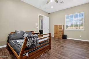 1937 E Victoria St, Chandler, AZ 85249 - Photo 46