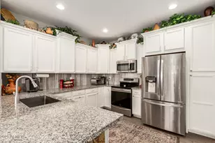 29031 N 124th Dr, Peoria, AZ 85383 - Photo 14