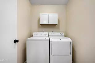 239 W Angela Dr, Phoenix, AZ 85023 - Photo 12