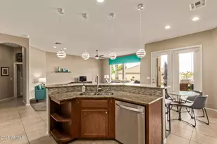 2740 S Teakwood Cir, Mesa, AZ 85209 - Photo 18