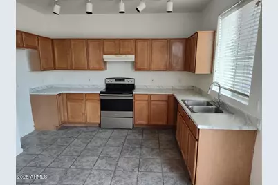 10378 W Monte Vista Road, Avondale, AZ 85392 - Photo 2