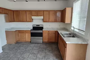 10378 W Monte Vista Rd, Avondale, AZ 85392 - Photo 2