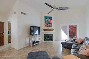 441 E Topeka Dr, Phoenix, AZ 85024 - Photo 2