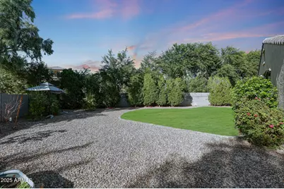 9300 W Wood Drive, Peoria, AZ 85381 - Photo 32