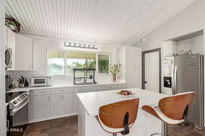 328 E Bethany Home Road, Phoenix, AZ 85012 - Photo 10