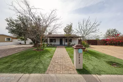 2923 E Wahalla Lane, Phoenix, AZ 85050 - Photo 1