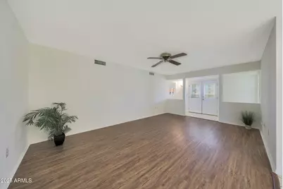 10760 W Saratoga Circle, Sun City, AZ 85351 - Photo 10