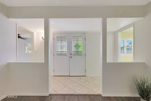 10760 W Saratoga Cir, Sun City, AZ 85351 - Photo 6