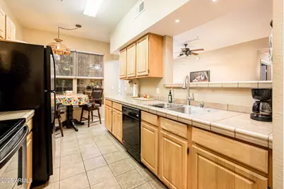 14950 W Mountain View Boulevard #5206, Surprise, AZ 85374 - Photo 8