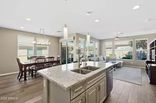 918 E Cobble Stone Dr, Queen Creek, AZ 85140 - Photo 2