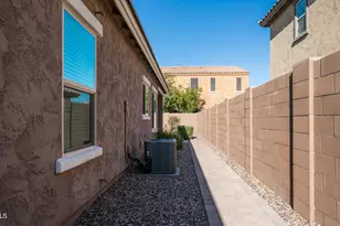 2358 E Runaway Bay Pl, Gilbert, AZ 85298 - Photo 40