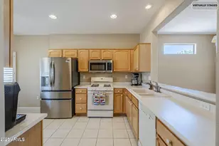 15960 W Indigo Ln, Surprise, AZ 85374 - Photo 10