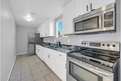 9230 N 82nd Lane, Peoria, AZ 85345 - Photo 16