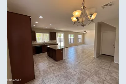 3911 S 100th Glen, Tolleson, AZ 85353 - Photo 6