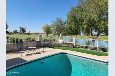 17230 N Country Club Drive, Sun City, AZ 85373 - Photo 4