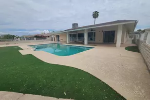 17230 N Country Club Dr, Sun City, AZ 85373 - Photo 12